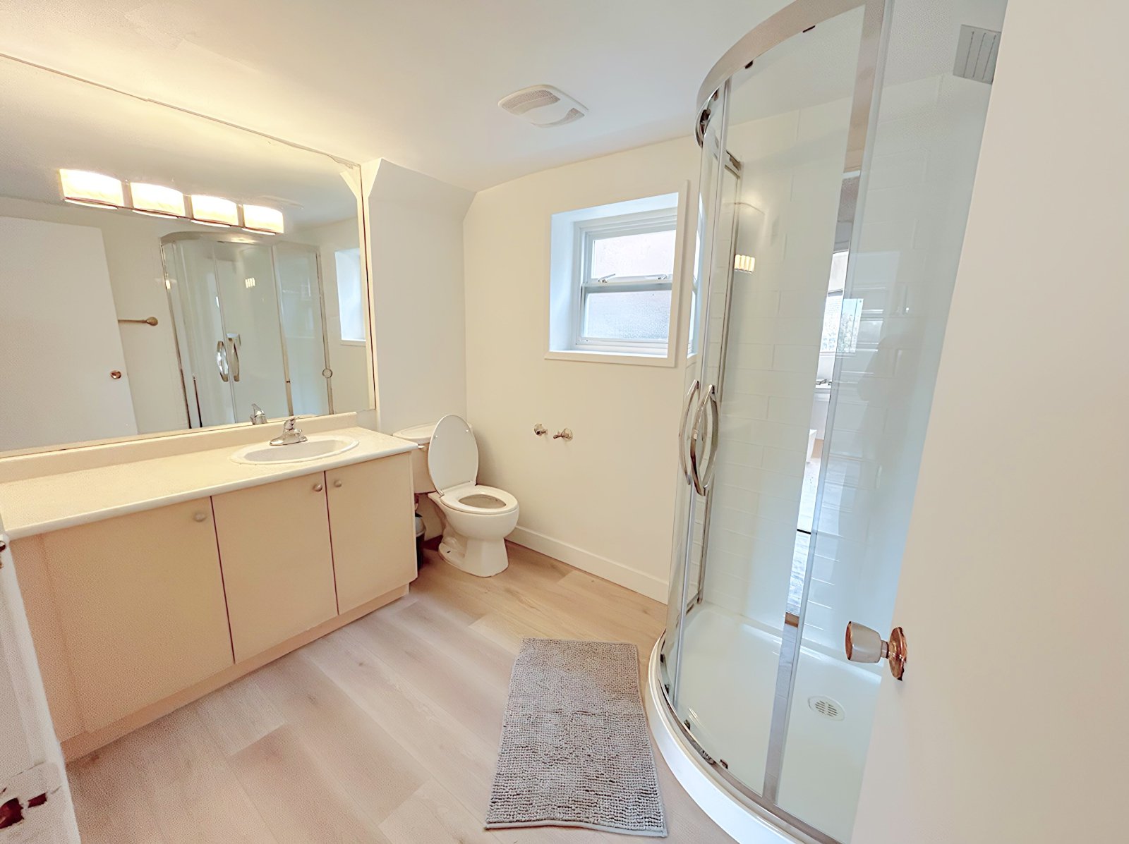 Room in House for Rent - 7005 Maureen Cres, Burnaby, BC 4